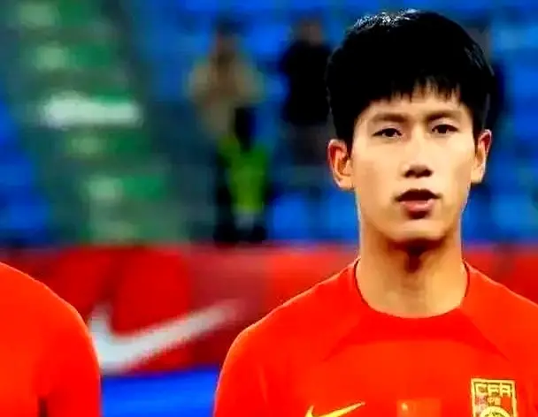 便聚集在他 便聚集在他