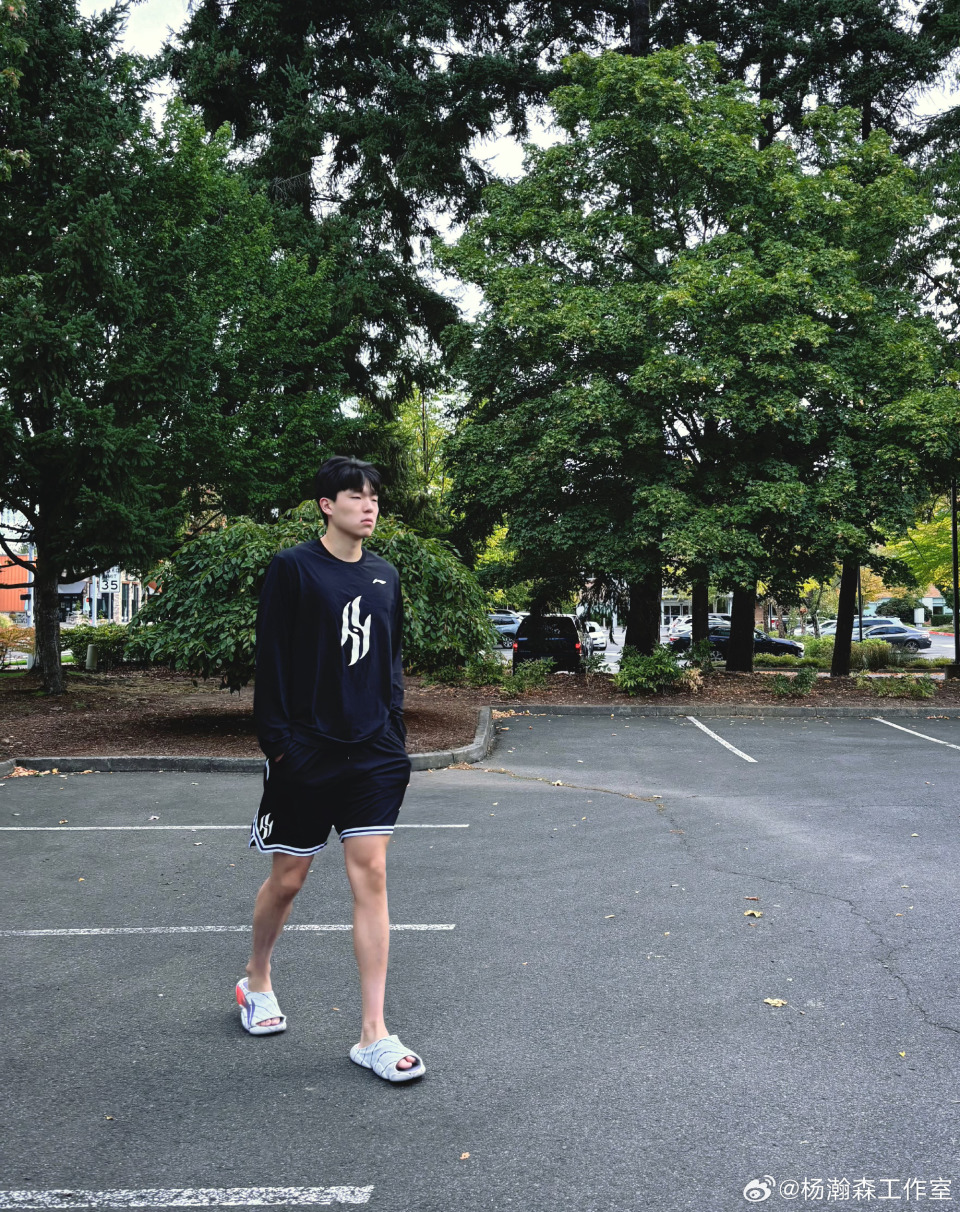 显精壮了不 显精壮了不