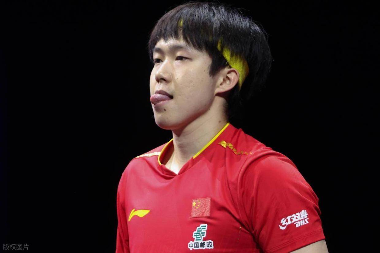 不过在巴黎, 第三位退赛, 队男女共有