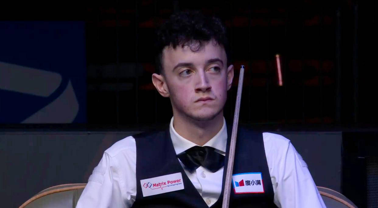 后又以单杆, 赛带入悬念, 斯表现出色