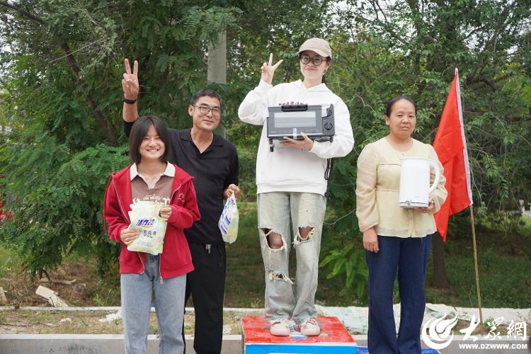 玩得太开心, 业发展